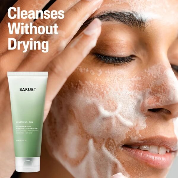 Quercetin deep cleansing foam lather on skin — gentle pore care ritual